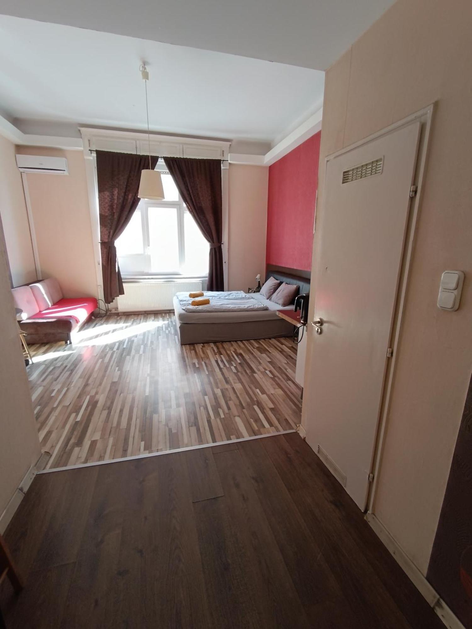 Liechtenstein Apartments Budapeste Exterior foto